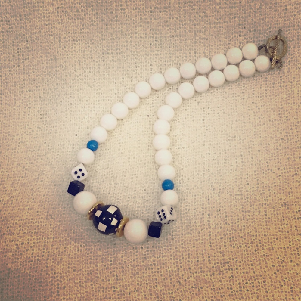 Vintage unique dice motif necklace 🎲➰🎲 ➰